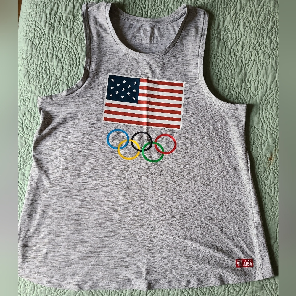 Sleeveless T shirt